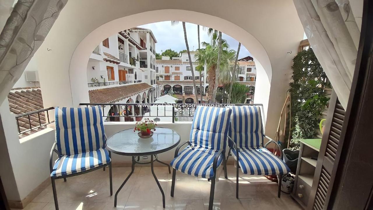 Apartment On The Plaza Аликанте Экстерьер фото
